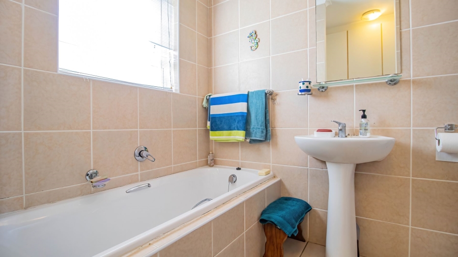 3 Bedroom Property for Sale in Laguna Sands Western Cape